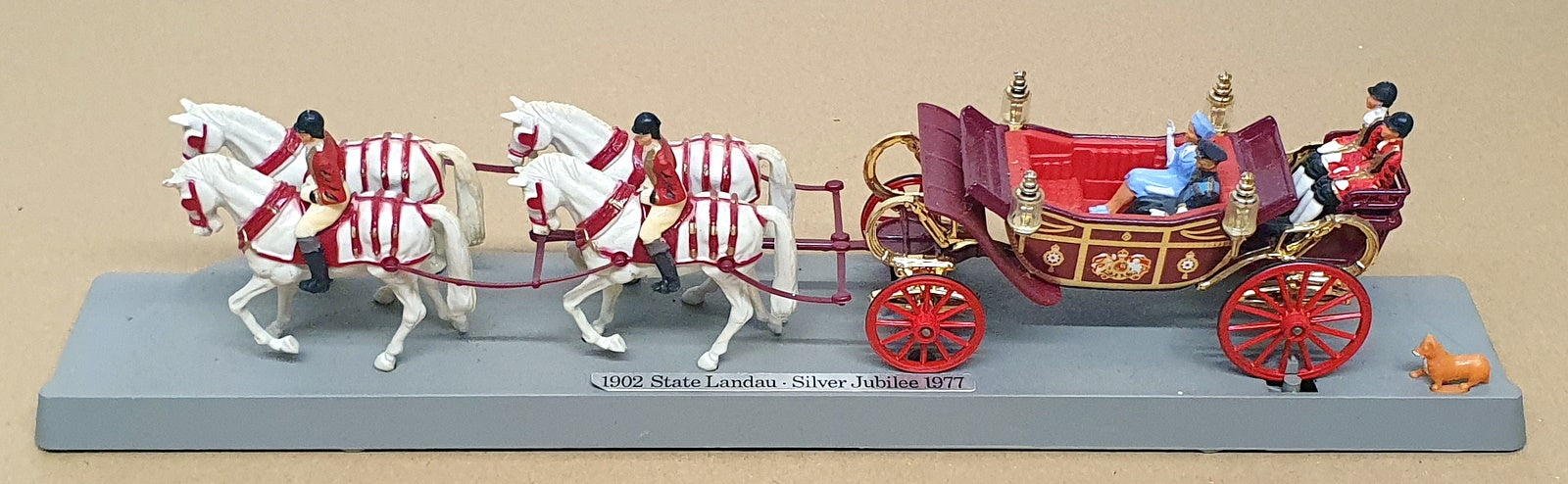 Corgi 35cm Long # 41 - 1902 State Landau Queen Elizabeth II Silver Jubilee 1977