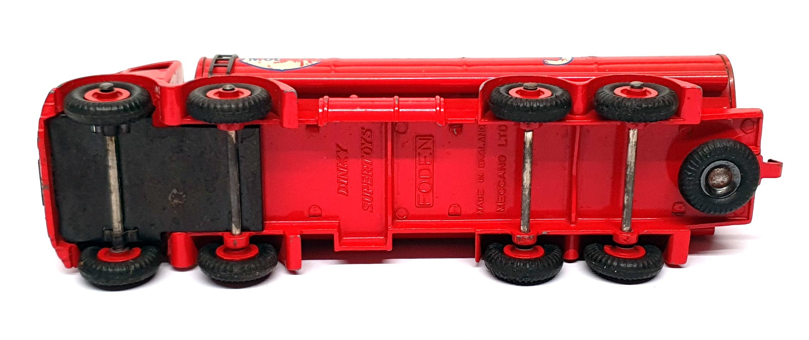Dinky Toys 941 - Foden 14-Ton Tanker Truck Mobilgas Livery - Red