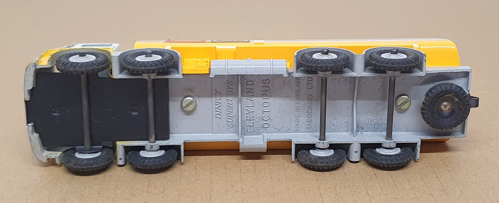 Dinky Supertoys 944 - Leyland Shell B.P. Fuel Tanker Model - White/Yellow
