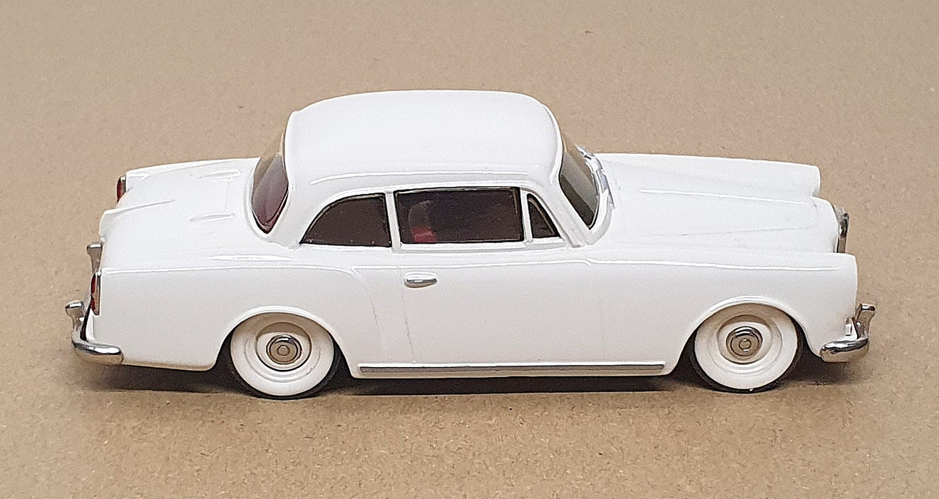 Gems & Cobwebs 1/43 Scale GC01W - 1965 Alvis TF21 - White