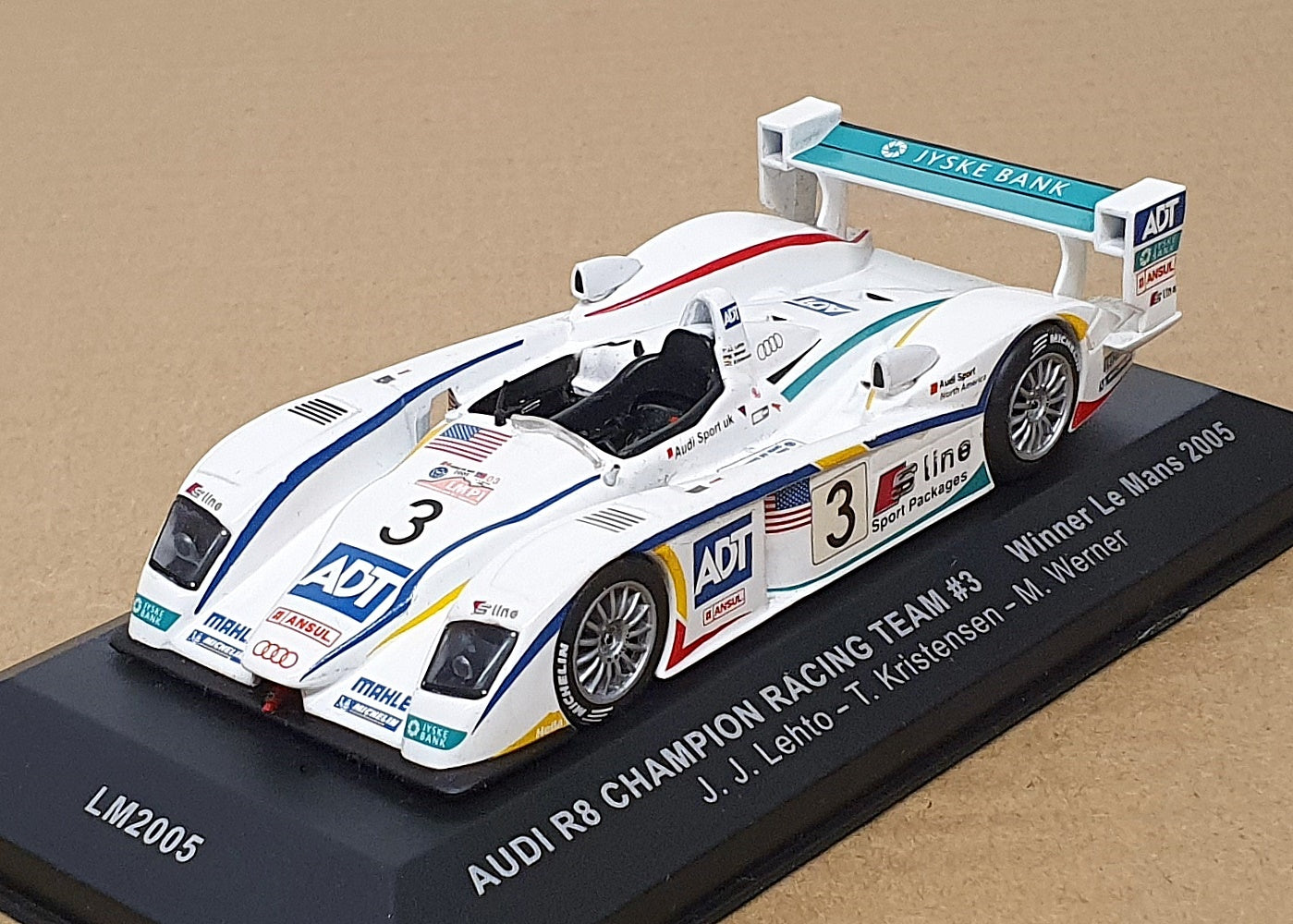 Ixo Models 1/43 Scale LM2005 - Audi R8 #3 Winner Le Mans 2005 - White 