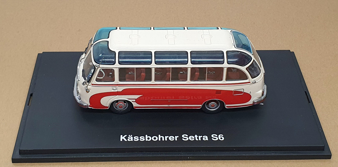 Schuco 1/43 Scale 02821 - Kassbohrer Setra S6 Bus - Cream/Red