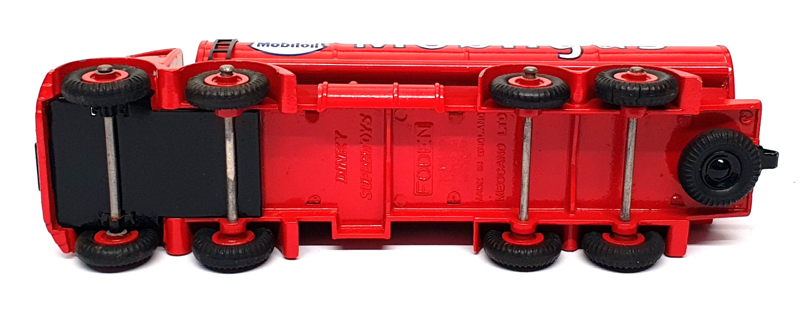 Dinky Toys 941 - Foden 14-Ton Tanker Model Mobilgas Livery - Red