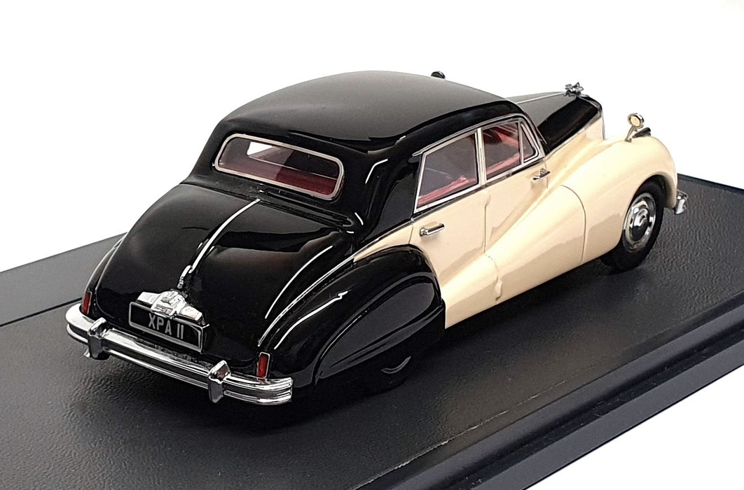 Matrix 1/43 Scale MX40107-011 - '53 Armstrong Siddeley 346 Sapphire - Black/Sand