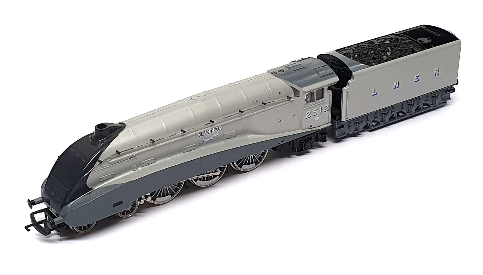 Hornby OO Gauge 1/76 Scale R.099 - LNER A4 Class Loco Silver Fox 2512