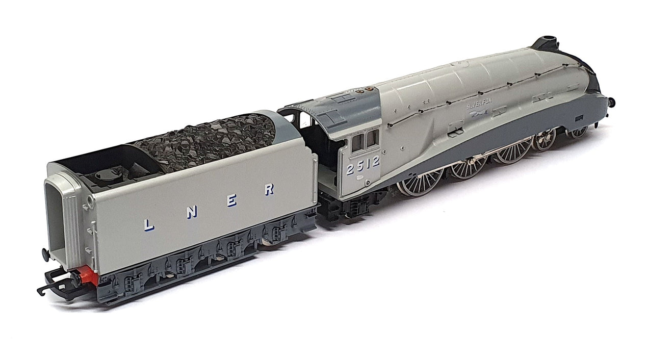 Hornby OO Gauge 1/76 Scale R.099 - LNER A4 Class Loco Silver Fox 2512