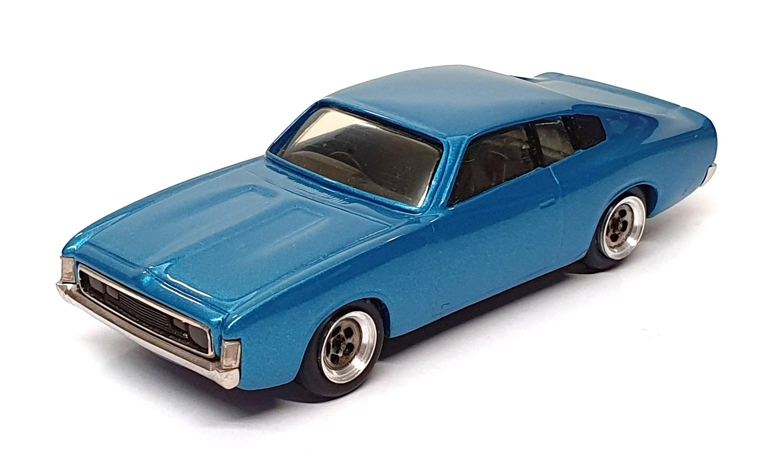 Dinkum Classics 1/43 Scale E37 - Chrysler VE 228 - Met. Blue