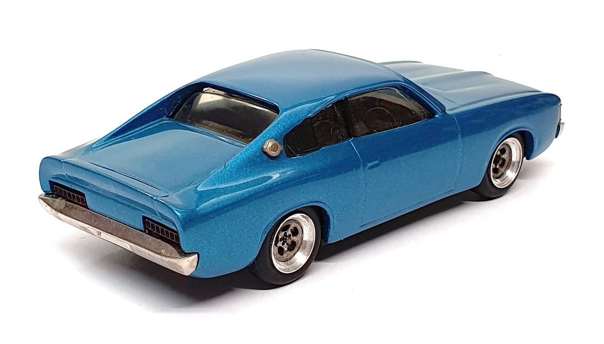 Dinkum Classics 1/43 Scale E37 - Chrysler VE 228 - Met. Blue