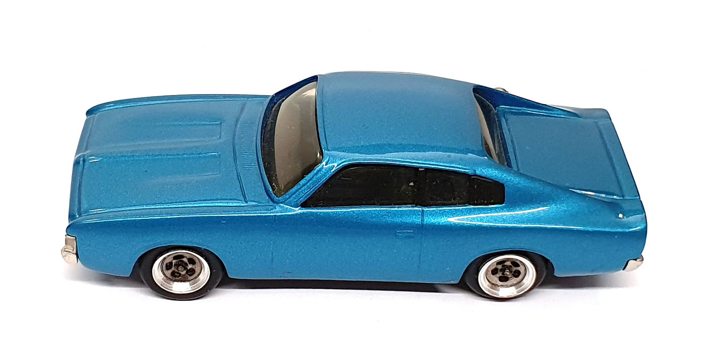 Dinkum Classics 1/43 Scale E37 - Chrysler VE 228 - Met. Blue