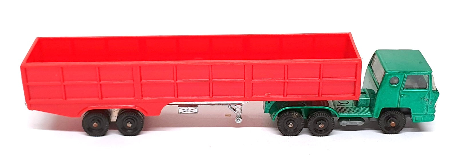 Majorette 1/100 Scale MJ940 - Bernard Truck & Trailer - Green/Red