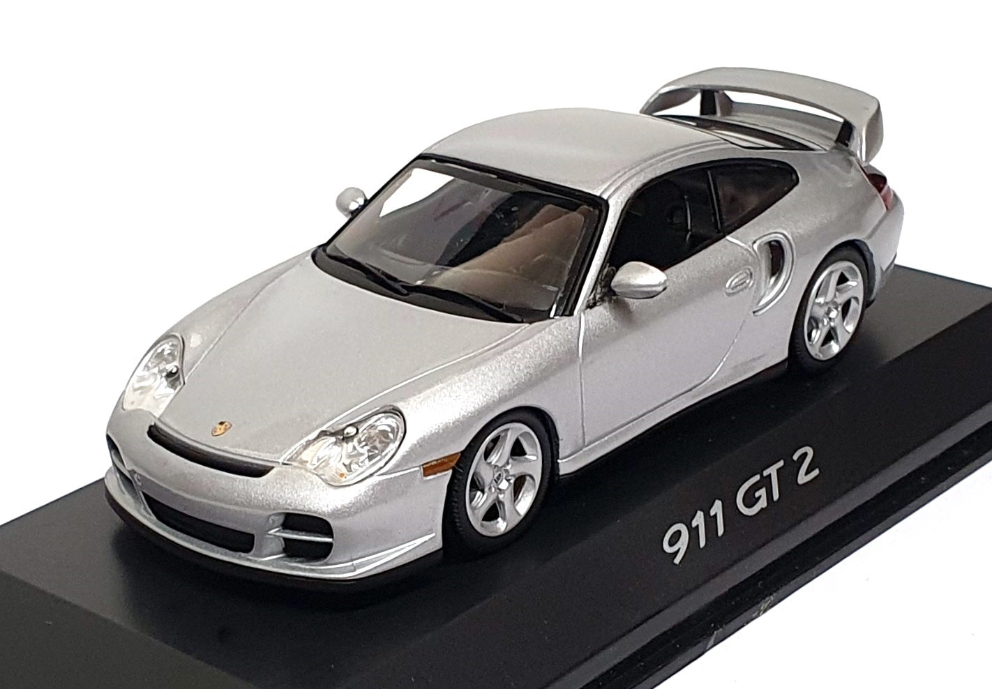 Minichamps 1/43 Scale WAP 020 073 11 - Porsche 911 GT2 - Silver