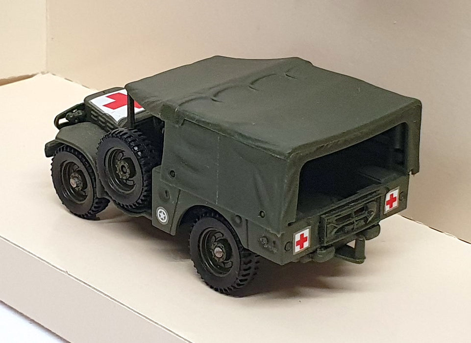 Solido 1/43 Scale Diecast 6111 - Dodge 4x4 Military Ambulance - Green
