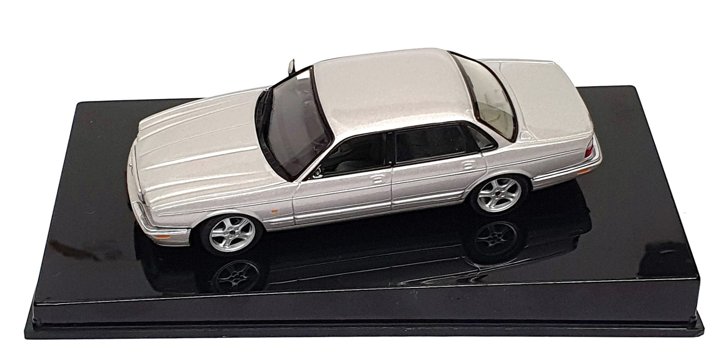 Autoart 1/43 Scale Diecast 53603 - Jaguar XJR - Met. Silver