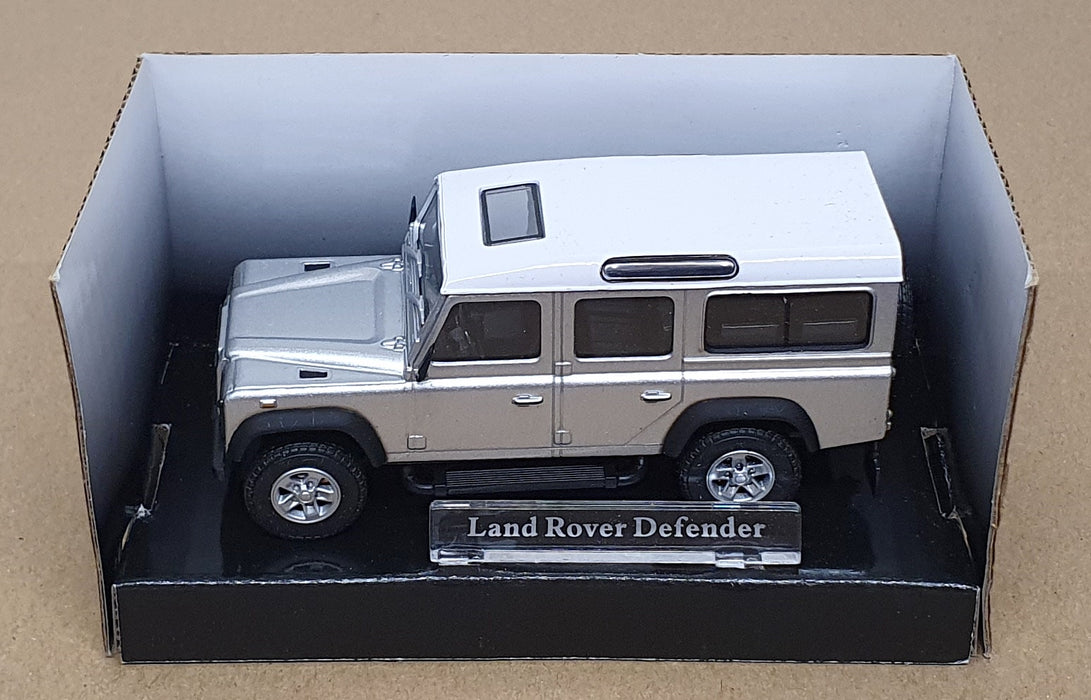 Cararama 1/43 Scale CARA100 - Land Rover Defender - Silver/White