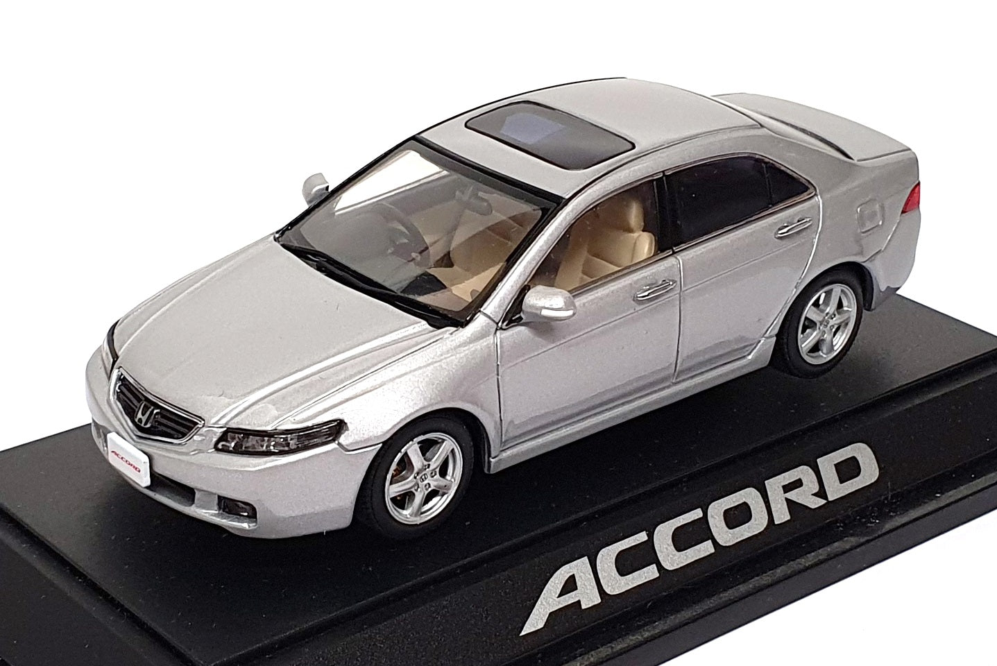 Honda Direct 1/43 Scale Diecast SA53 - Honda Accord - Satin Silver