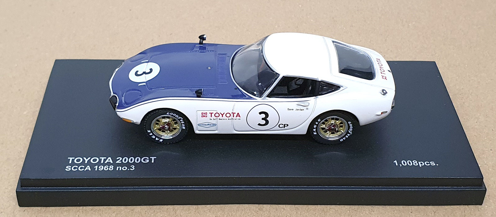 Kyosho 1/43 Scale 03038A - Toyota 2000GT #3 SCCA 1968 - White/Blue