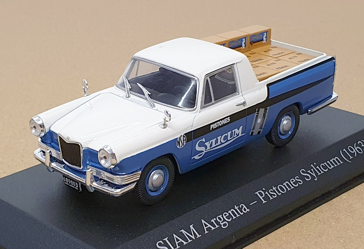Altaya 1/43 Scale 689003 - 1963 Siam Argenta Pick Up Pistones Sylicum White/Blue