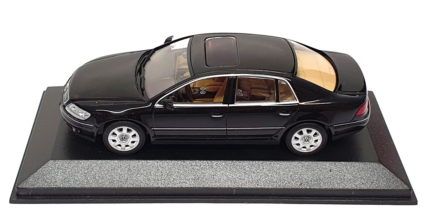 Minichamps 1/43 Scale VW2002 - 2002 VW Volkswagen Phaeton - Black