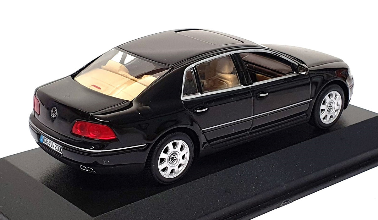 Minichamps 1/43 Scale VW2002 - 2002 VW Volkswagen Phaeton - Black