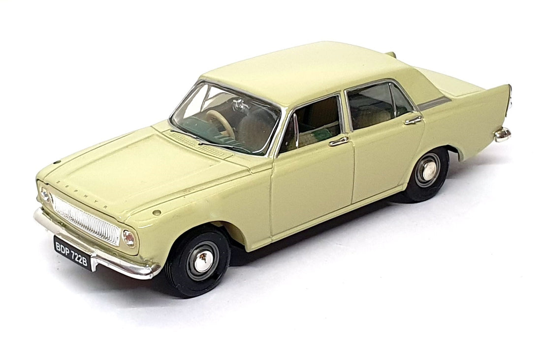 Vanguards 1/43 Scale Diecast VA06000 - Ford Zephyr 4 Mk3 - Lime Green