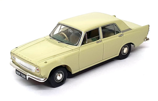 Vanguards 1/43 Scale Diecast VA06000 - Ford Zephyr 4 Mk3 - Lime Green