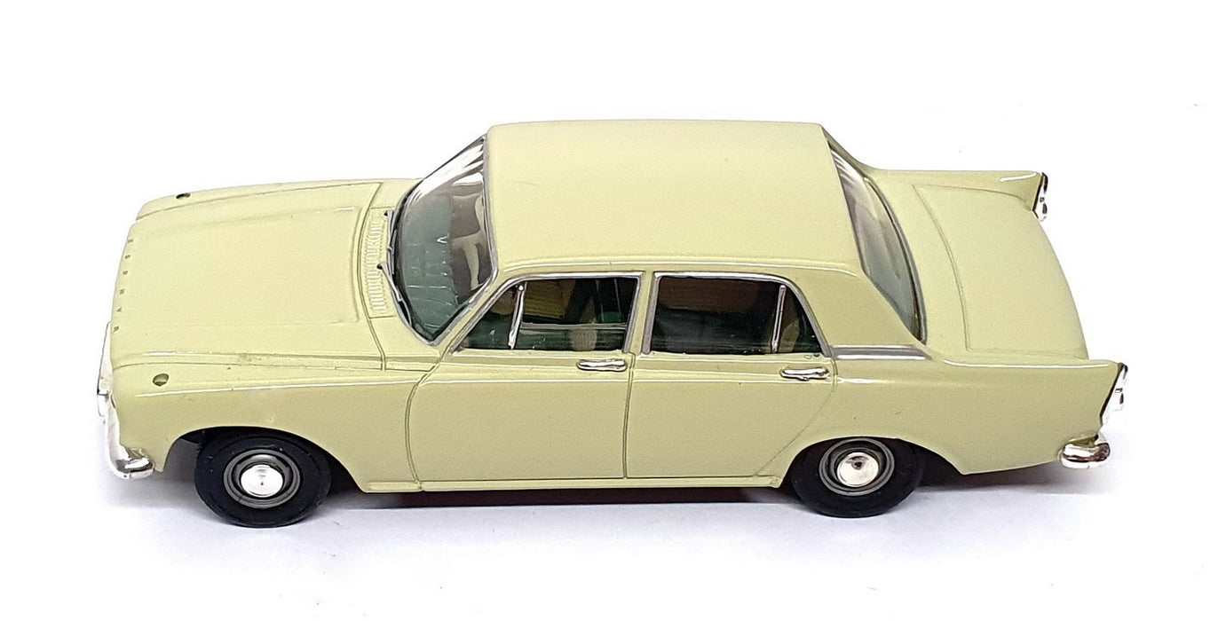 Vanguards 1/43 Scale Diecast VA06000 - Ford Zephyr 4 Mk3 - Lime Green