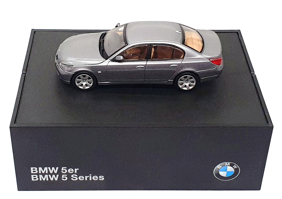 Kyosho 1/43 Scale Diecast 80 42 0 153 195 - BMW 5 Series - Met. Grey