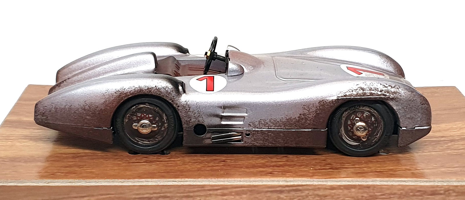 Schuco 01647 Studio III Mercedes Benz W196 Streamline #1 Silverstone 1954 Fangio
