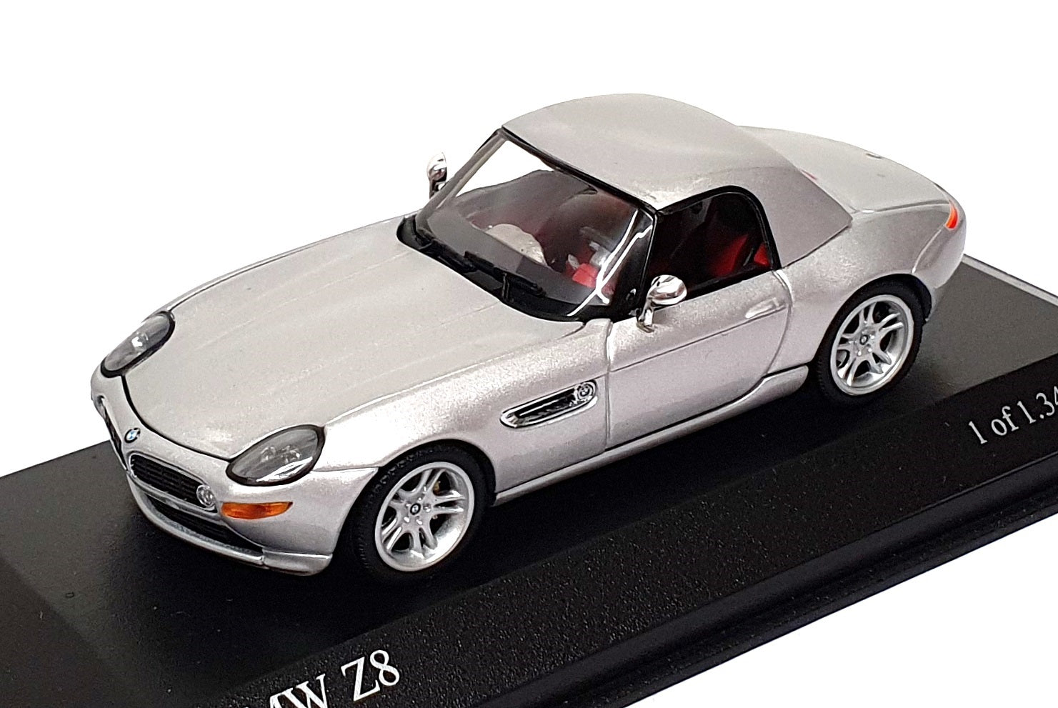 Minichamps 1/43 Scale 431 028750 - 2000 BMW Z8 Hardtop - Met. Silver