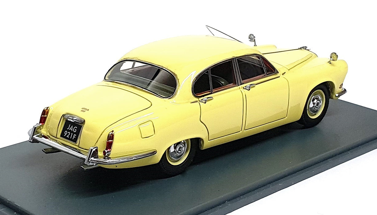 Neo Scale Models 1/43 Scale Resin 43921 - Jaguar 420 - Yellow