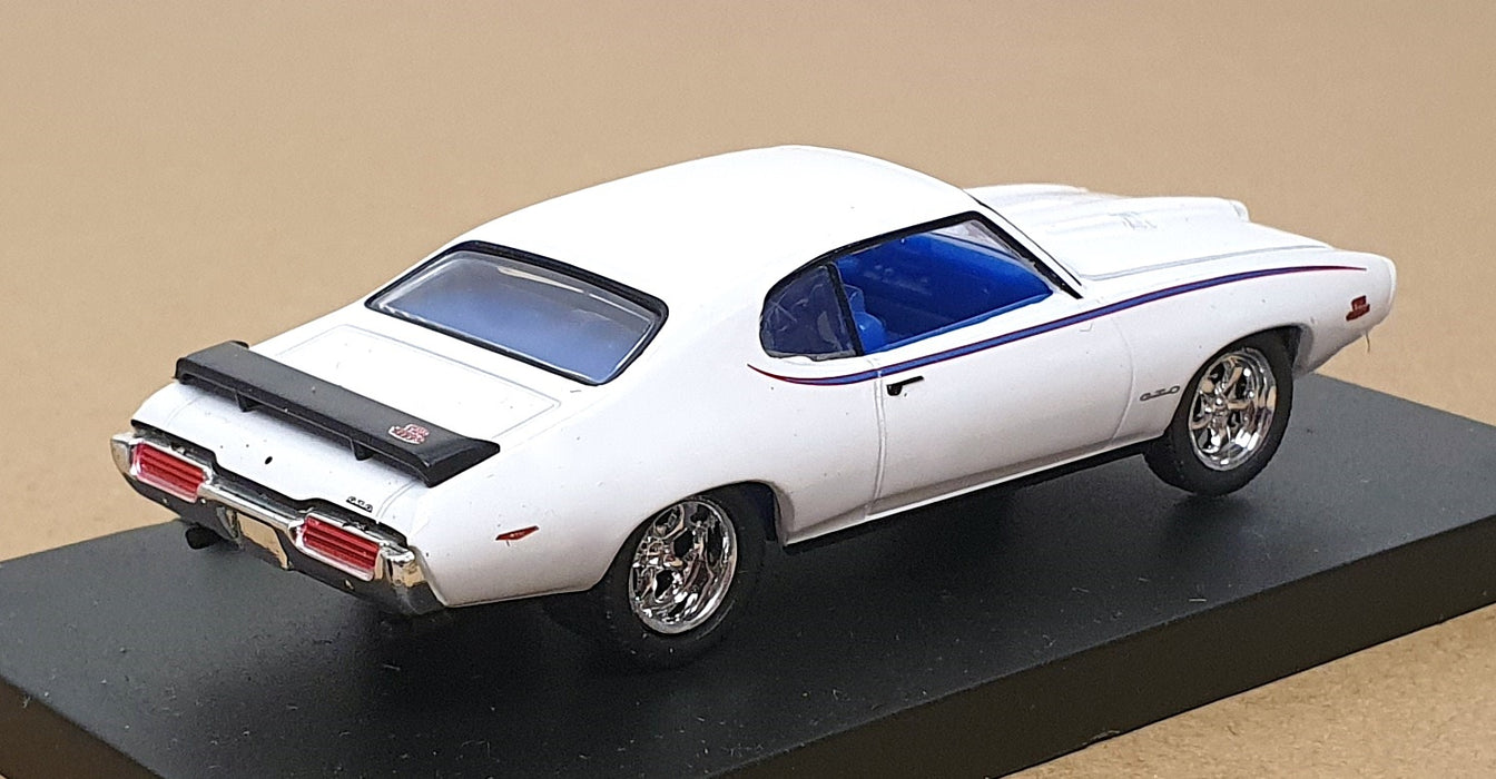 Castline M2 Machines 1/64 Scale 12228 - 1969 Pontiac GTO Judge - White
