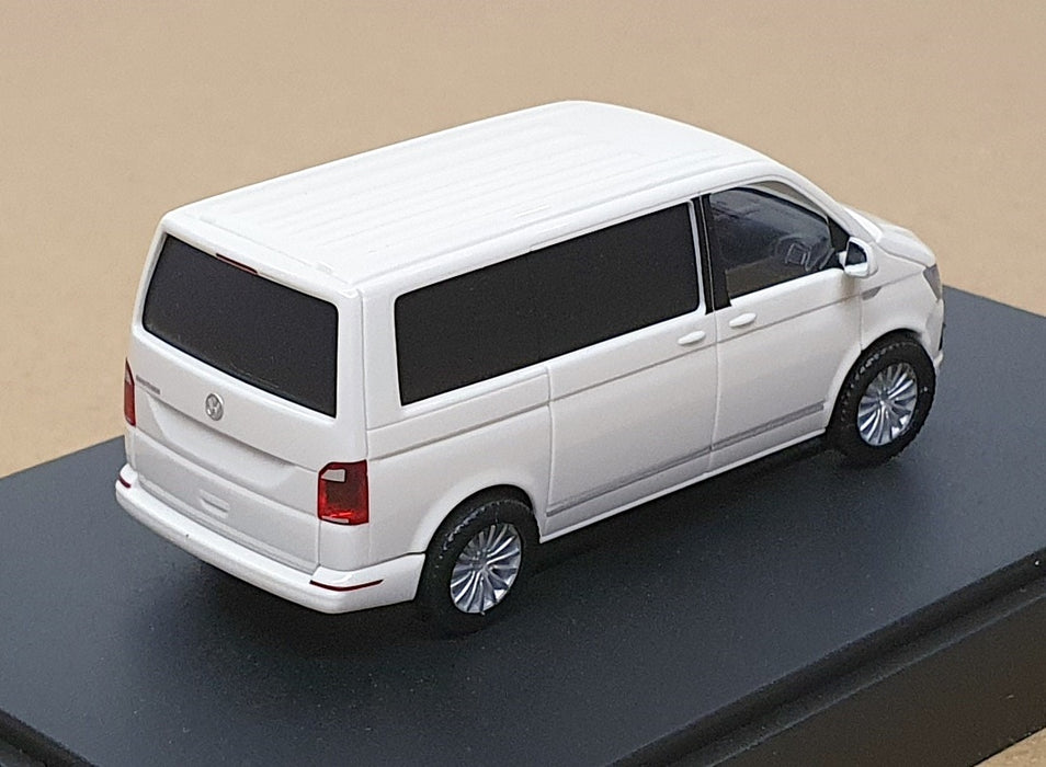 Herpa 1/87 Scale 7E5099301BB9A - Volkswagen T6 Multivan - Candy White