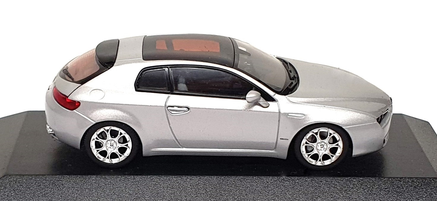 Minichamps 1/43 Scale 400 1205714 - 2006 Alfa Brera - Silver