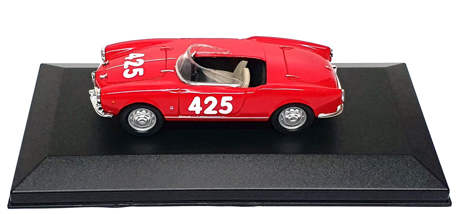 Solido 1/43 Scale 4577 - Alfa Romeo Giulietta Spider Race Car #425 1958