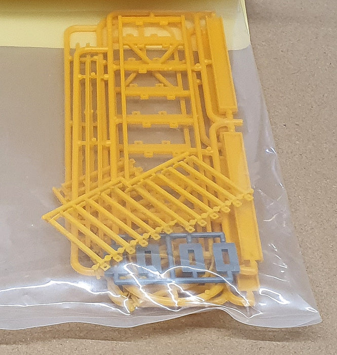 American Ltd Models HO Scale Kit 5300 Pack Of 2 Container Chassis Storage Racks