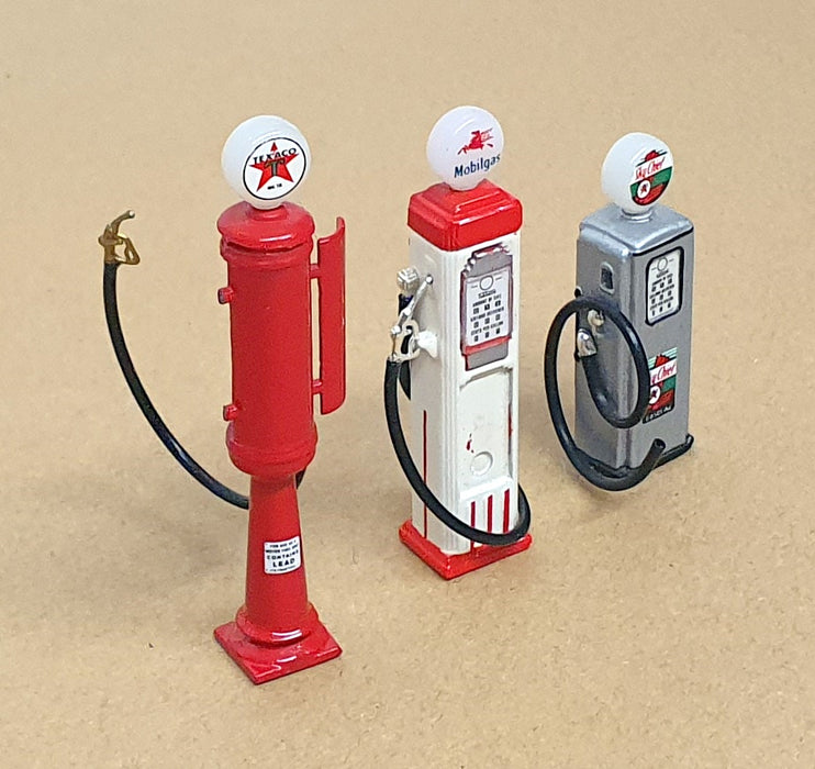 Avoncast ? 1/43 Scale LIB025 - 3x Petrol Gas Pumps Texaco Mobilgas Sky Chief