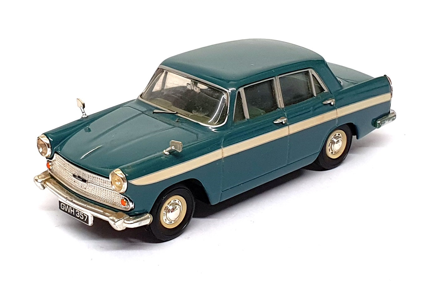 Vanguards 1/43 Scale VA04406 Austin A60 Cambridge - Persian Blue/Snowberry White