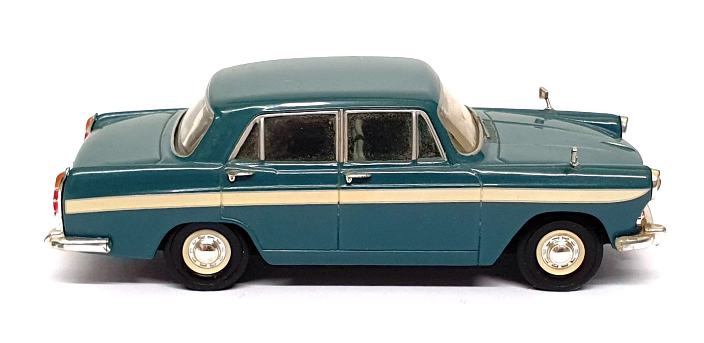 Vanguards 1/43 Scale VA04406 Austin A60 Cambridge - Persian Blue/Snowberry White