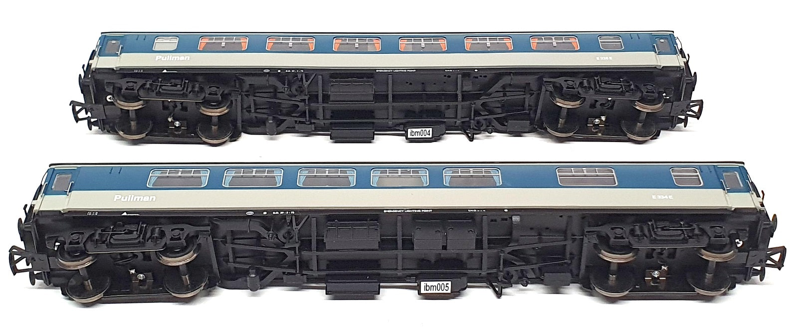 Bachmann OO Gauge 32-803 Class 47/0 47148 BR Blue + 6 Pullman Coaches & 1 Other