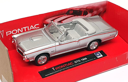 New Ray 1/43 Scale Diecast 48013 - 1966 Pontiac GTO - Silver