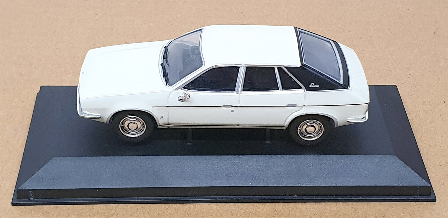 Vanguards 1/43 Scale Diecast VA10201 - Austin Princess 2200HL - Glacier White