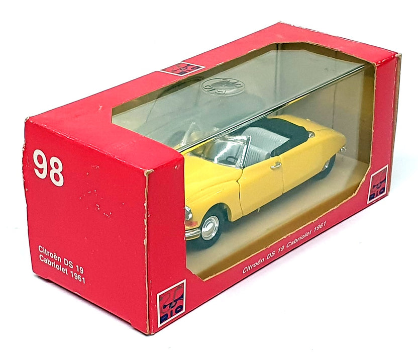 Rio 1/43 Scale Diecast No. 98 - 1961 Citroen DS19 Cabriolet - Yellow