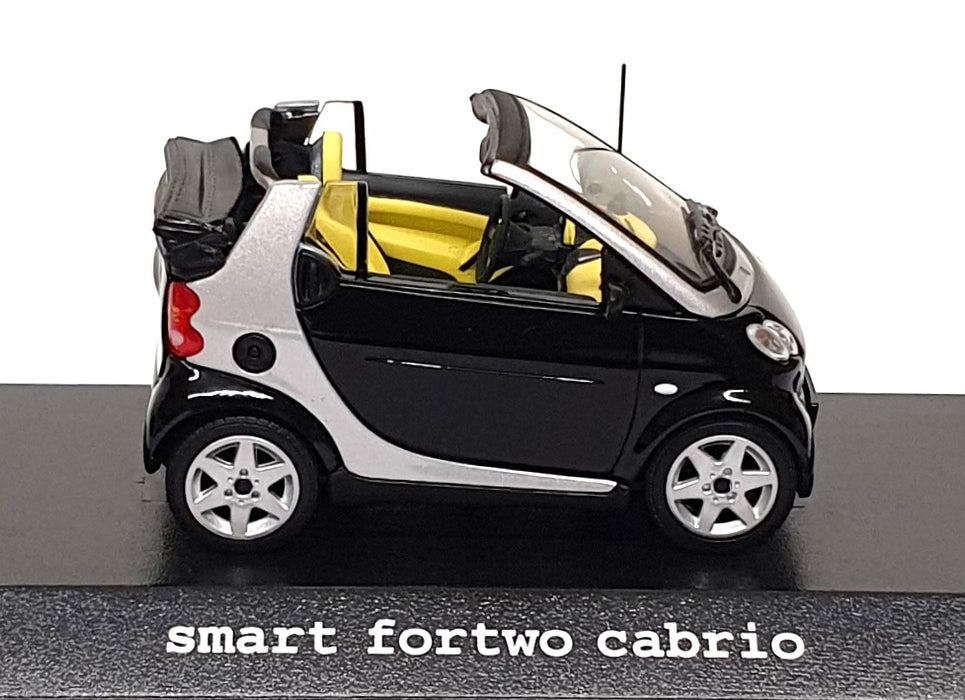 Dealership Model 1/43 Scale DS18926 - Smart Fortwo Cabrio - Black