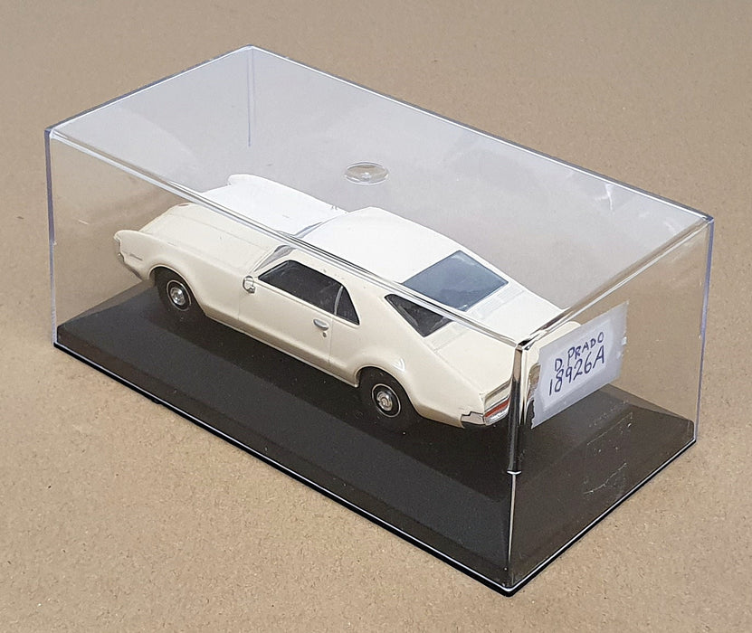 Del Prado 1/43 Scale Diecast 18926A - 1966 Oldsmobile Toronado - Cream
