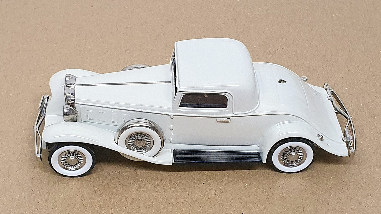 Brooklin Models 1/43 Scale BRK116 - 1931 Marmon Sixteen 2-Pass Coupe Pale Cream