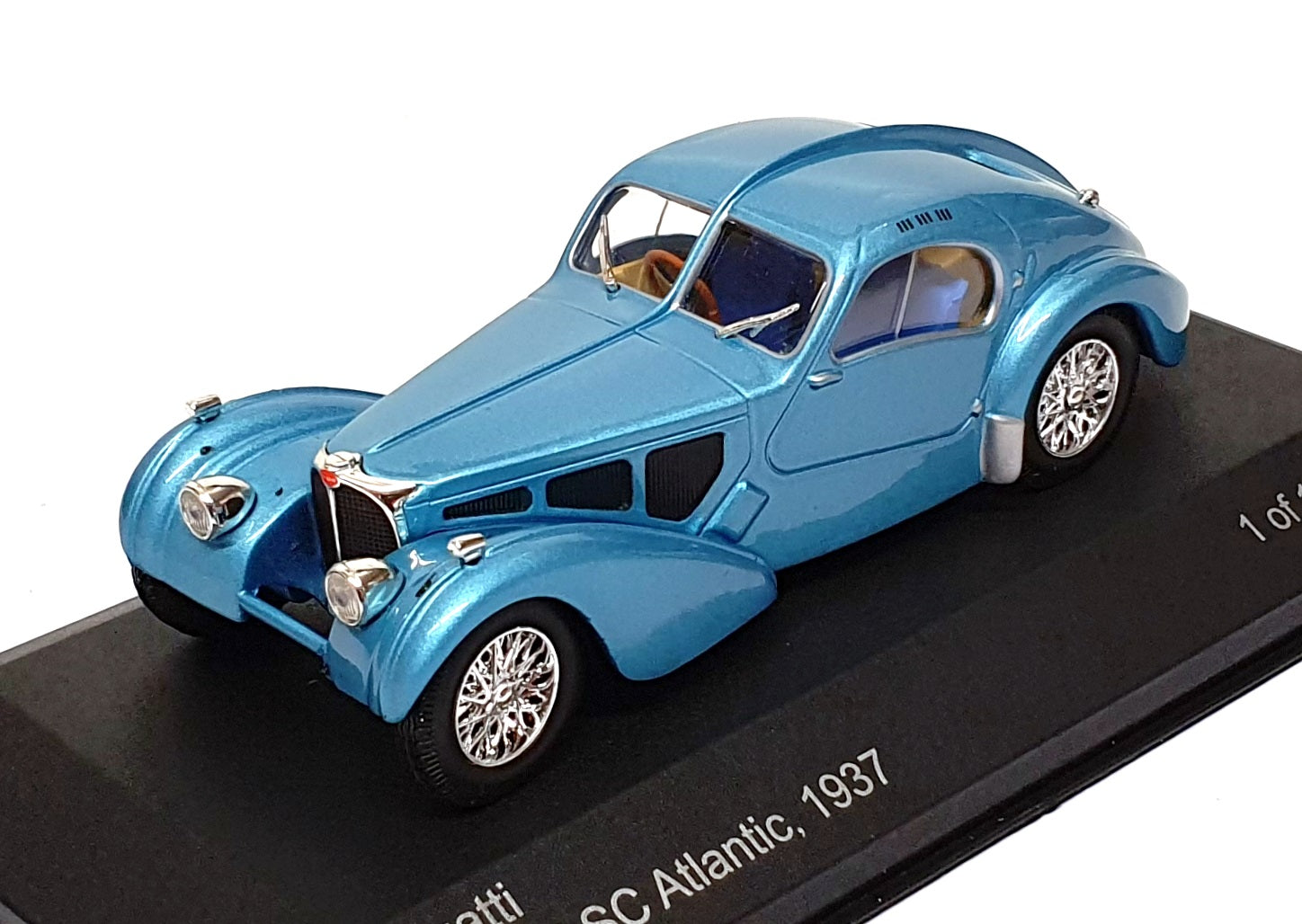Whitebox 1/43 Scale WB037 - 1937 Bugatti Type 57 SC Atlantic - Met. Blue