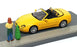 Grani & Partners 1/43 Scale DIR118 - 2001 Maserati Spyder 3200 Diorama - Yellow