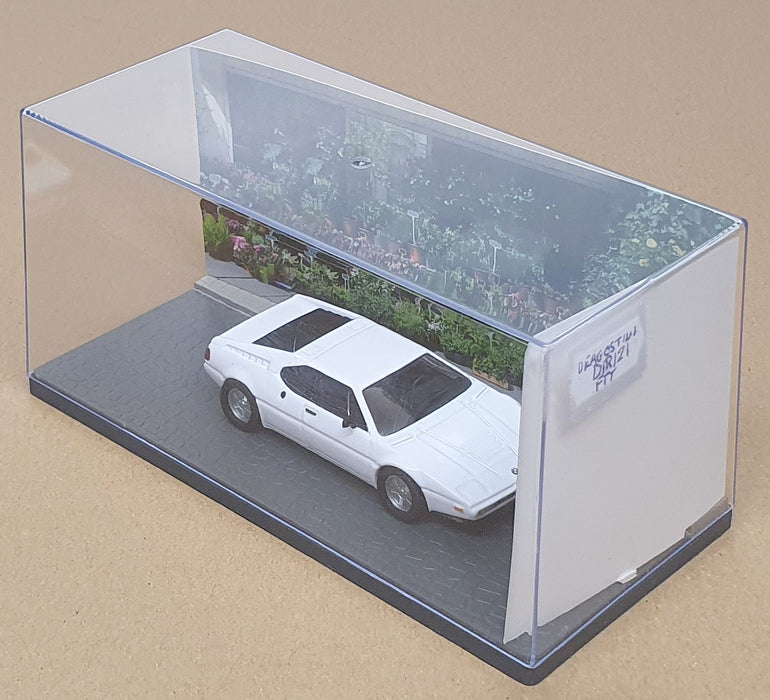 DeAgostini 1/43 Scale DIR121 - BMW M1 Diorama - White