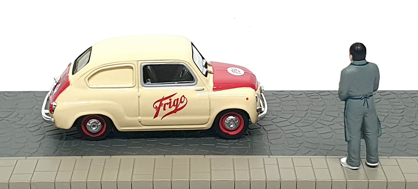 Solido 1/43 Scale DIR120 - 1965 Seat 600D Frigo Diorama - Cream/Red