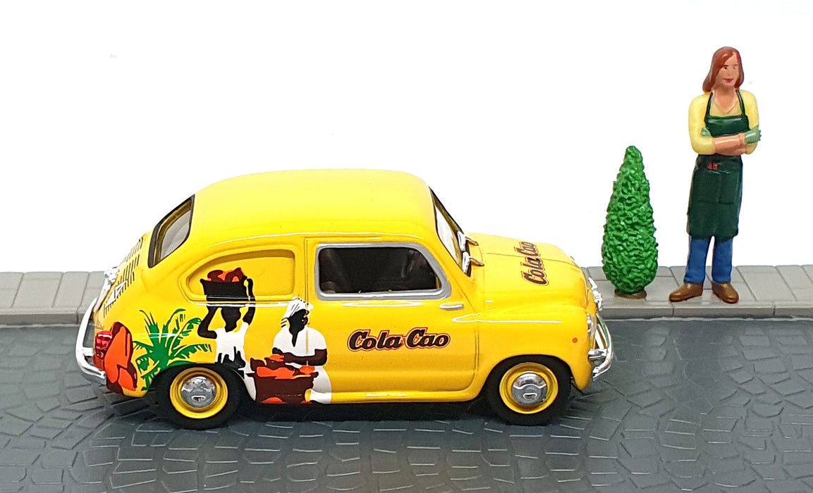Solido 1/43 Scale DIR122 - 1963 Seat 600D Diorama - Yellow